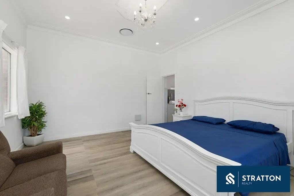 Stirling 6 Slaapkamer STIRLING PROPERTY GAINING $1,800 (approx) PER WEEK IN RENT AVAILABLE TO BUY AS YOUR NEXT INVESTMENT !!!