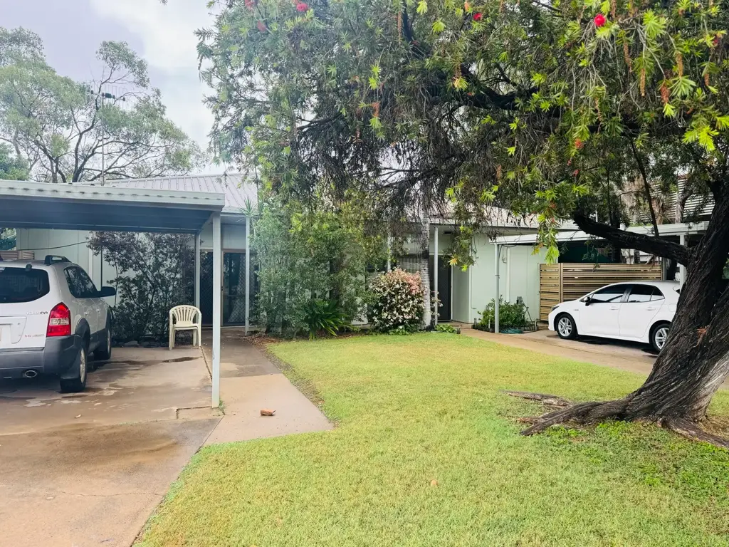 Moranbah 4 Bedroom DUPLEX WITH BUSHLAND BACKDROP