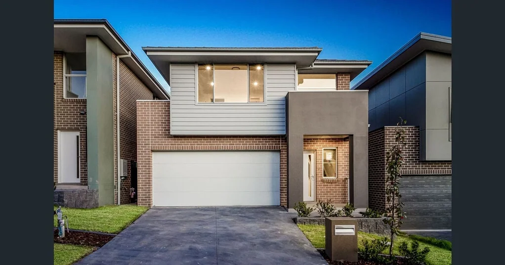 Modern 4-Bedroom Family Home in Quiet Street