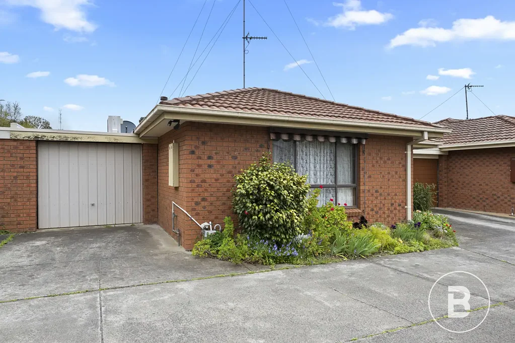 Sebastopol 2房  EASY LIVING IN A CONVENIENT SEBASTOPOL LOCATION