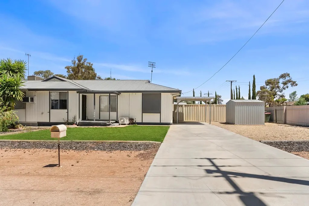 33 McCutcheon Street, Waikerie, SA 5330