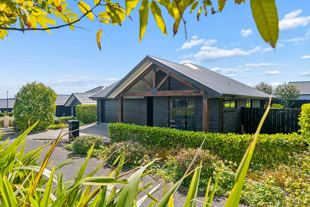 Paerata 3Moenga A Retreat to Relax and Enjoy Easy-Care Living