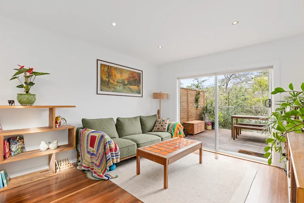 Avalon Beach 2Zimmer Exclusive Boutique Block with Rare Lawn and Lifestyle Appeal