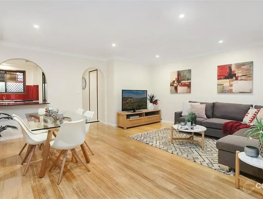 Spacious 3 Bedroom Townhouse in a Prime Padstow Location