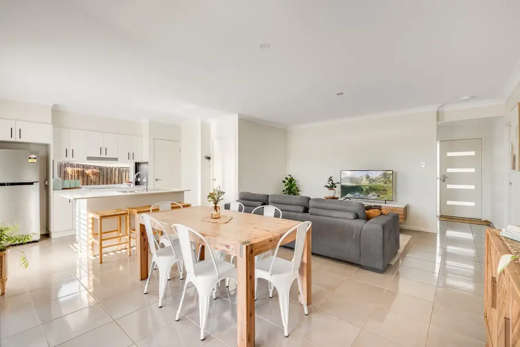 Kleinton 3Zimmer Fantastic Low Maintenance Living in a quiet street!