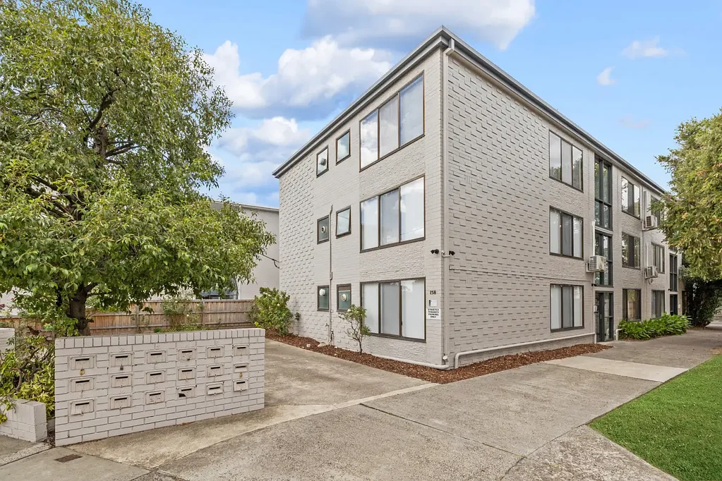 2/158 Napier Street, Essendon, VIC 3040
