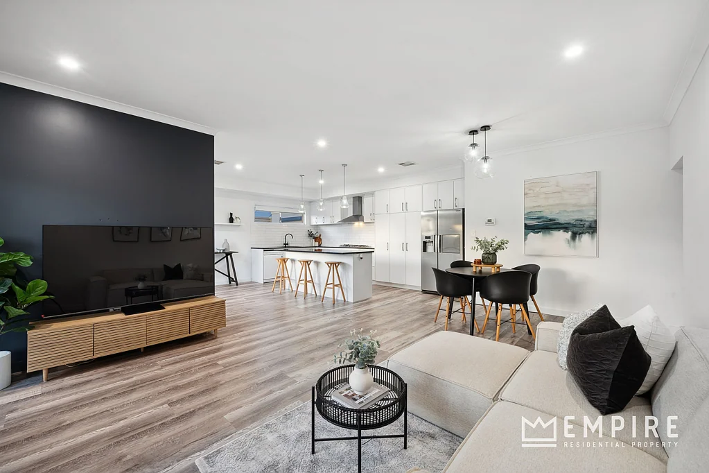 6 Wonnil Close, Success, WA 6164