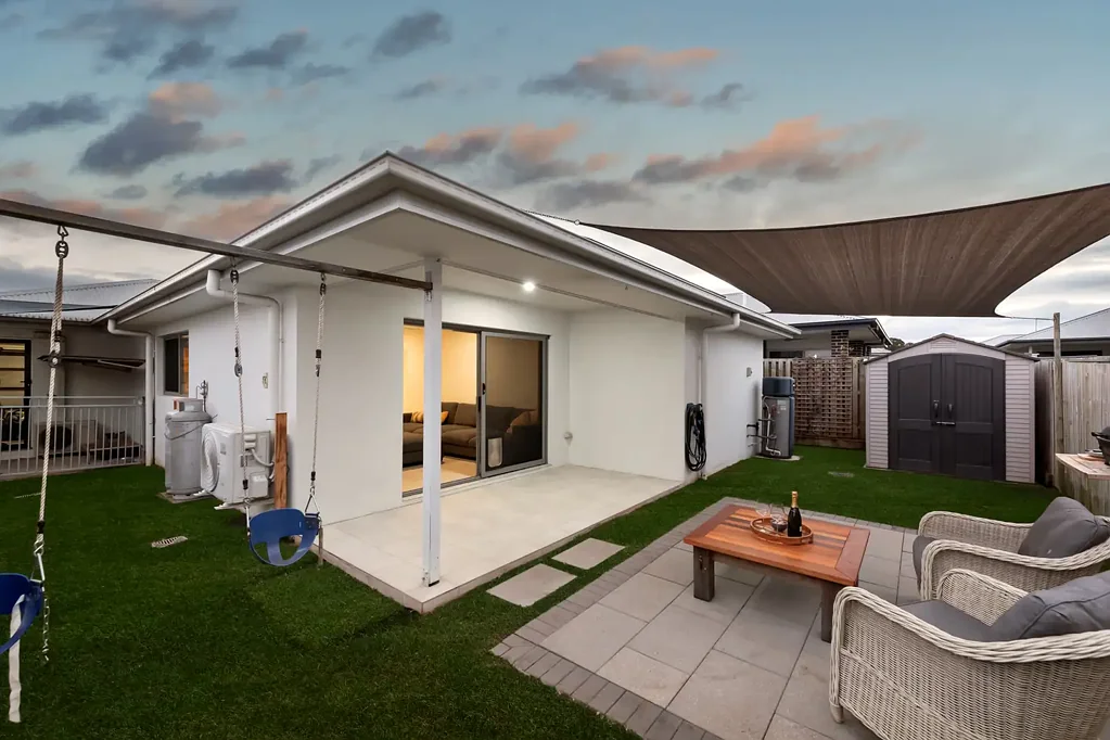 Ormeau 4कमरा A Standout Opportunity for Modern Family Living in Ormeau