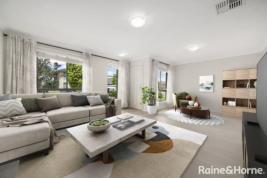 77 Northampton Drive, Glenfield, NSW 2167