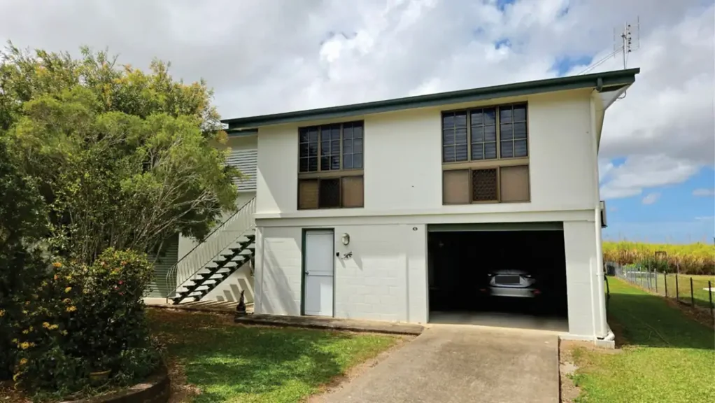 Blackrock 3房  HIGHSET HOME OVERLOOKING CANEFIELDS!
