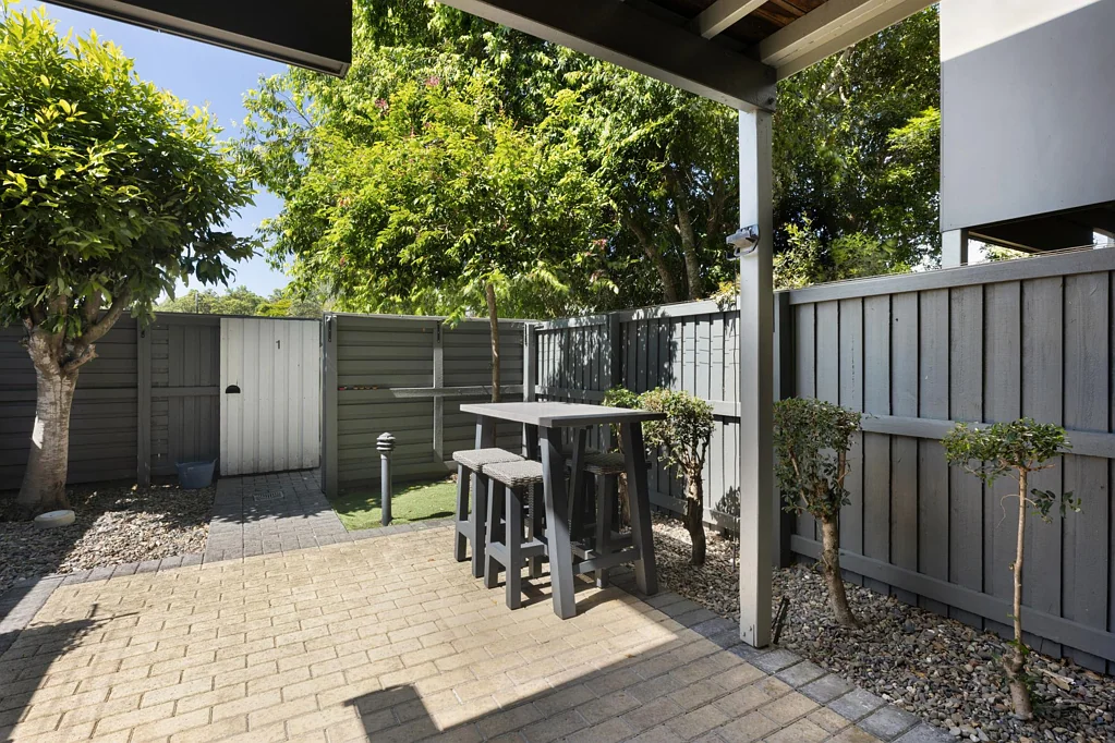 1/17 Fairlawn Street, Nathan, QLD 4111
