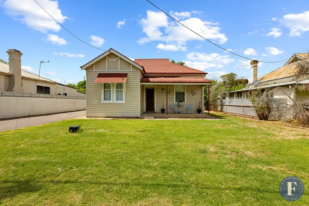 34 Hay Street, Cootamundra, NSW 2590