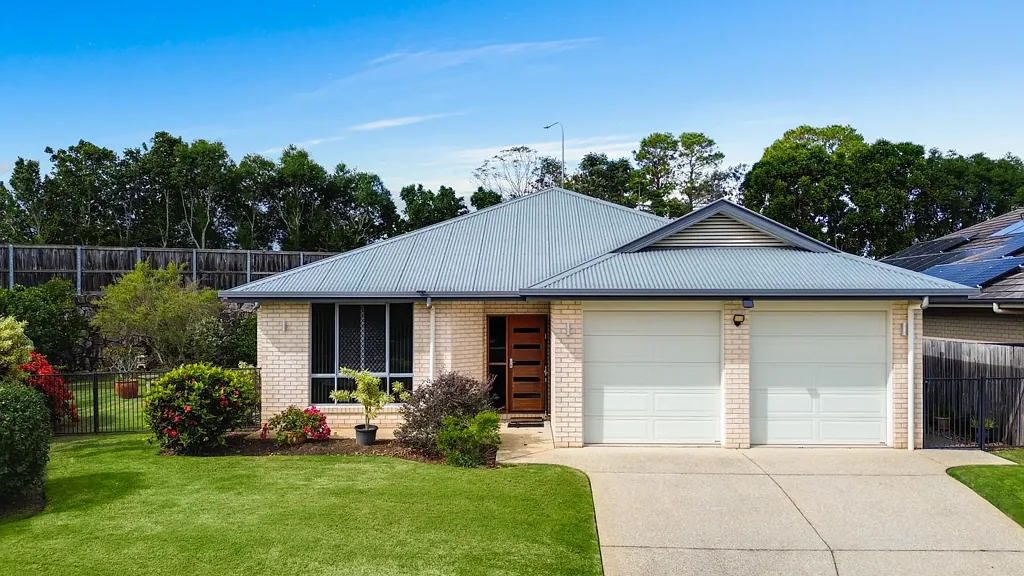 Bli Bli 4 Bedroom STUNNING RESIDENCE LOCATED IN CUTTERS RIDGE ESTATE! LARGE 740m2 FLAT BLOCK, SIDE ACCESS AND IMMACULATE PRESENTATION!