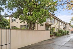 3/132 Booran Road, Glen Huntly