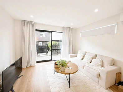 Settle into the perfect blend of comfort and c...