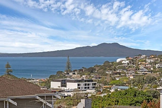 16 Sunrise Avenue, Mairangi Bay, North Shore City