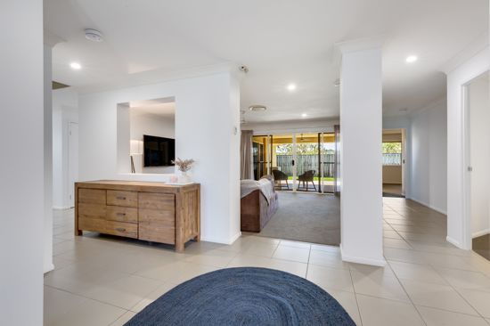 18 WHITEHAVEN DR, BLACKS BEACH QLD 4740, 0 Schlafzimmer, 0 Badezimmer, House