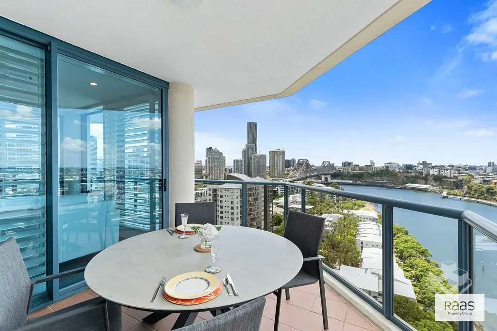 LUXURY LIVING REDEFINED: SUB-PENTHOUSE BLISS