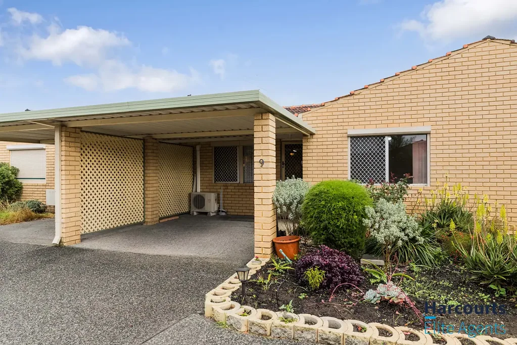 Rockingham 2Zimmer Under Contract by Nola Tully