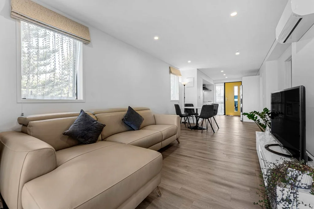 Mangere 2બેડરૂમ Nest or Invest in this secure location!