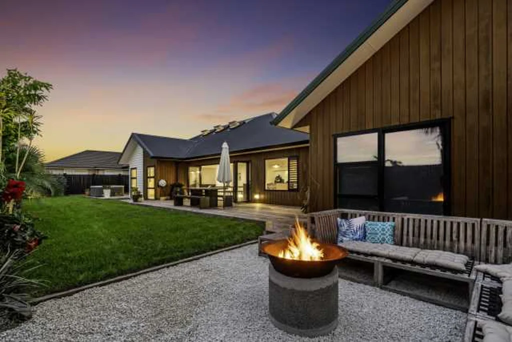 Papamoa 5Kwarto Coastal Family Retreat in Prestigious Palm Springs