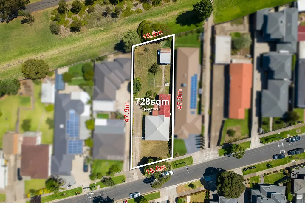 77 Cypress Avenue, Brooklyn, VIC 3012