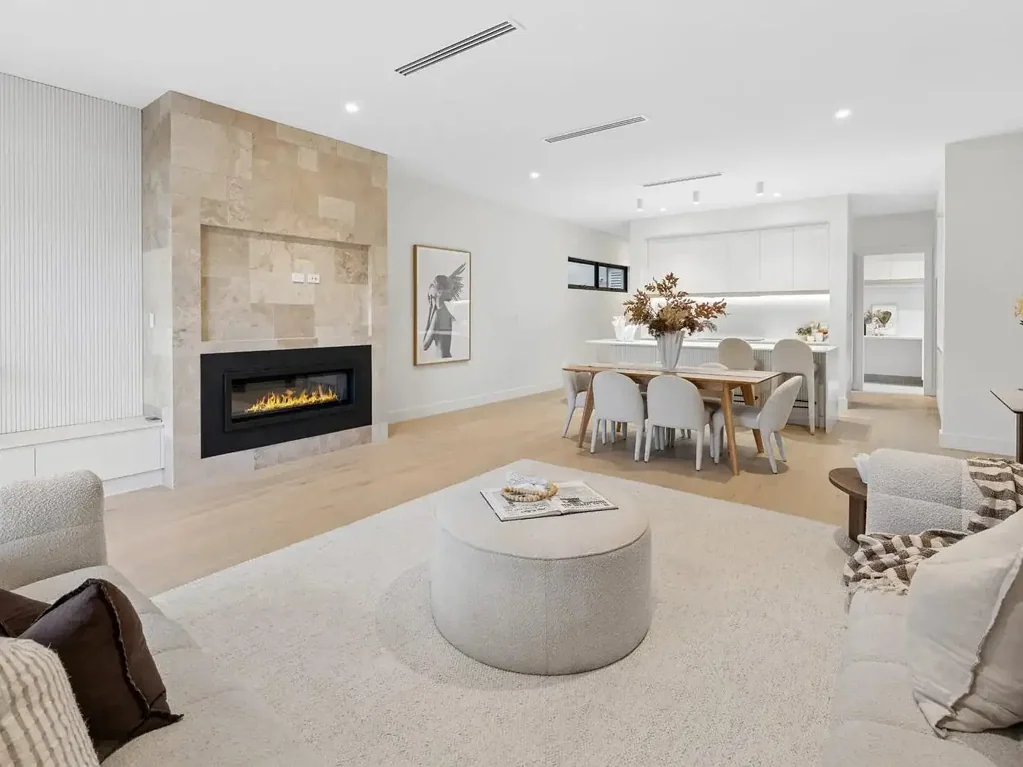 South Wentworthville 4chambre Recently renovated - Family's delight.