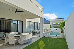 2 Allan Place, Riverlea Park