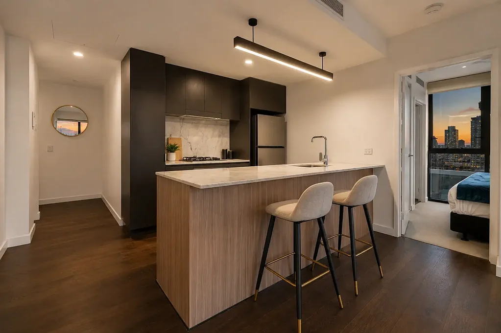 South Brisbane 2ห้องนอน Rare Dual-Key Opportunity with City & River Views!