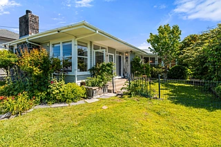 59 Seacliffe Avenue, Belmont, North Shore City