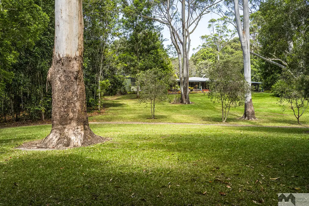 Ravenshoe EXPANSIVE RIVERFRONT ESTATE