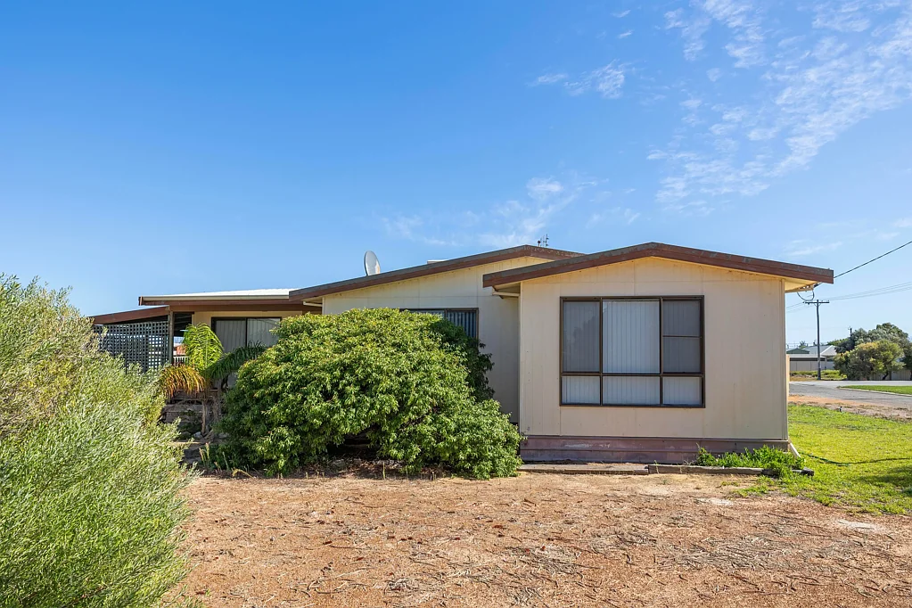 3 Favorite Close, Jurien Bay, WA 6516