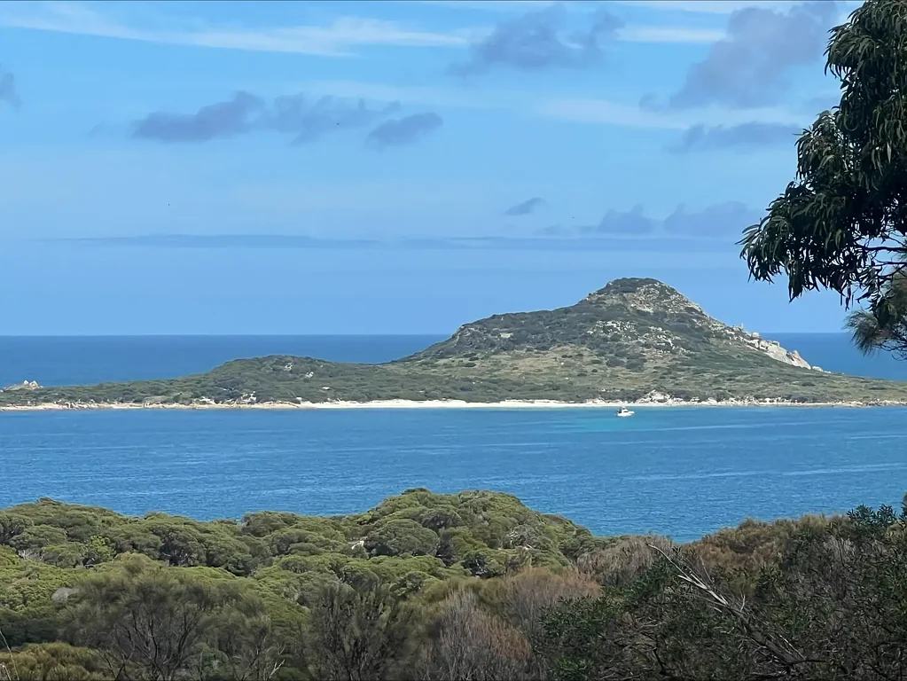 Leeka  Elevated Bushland Sanctuary Overlooking Bass Strait Islands