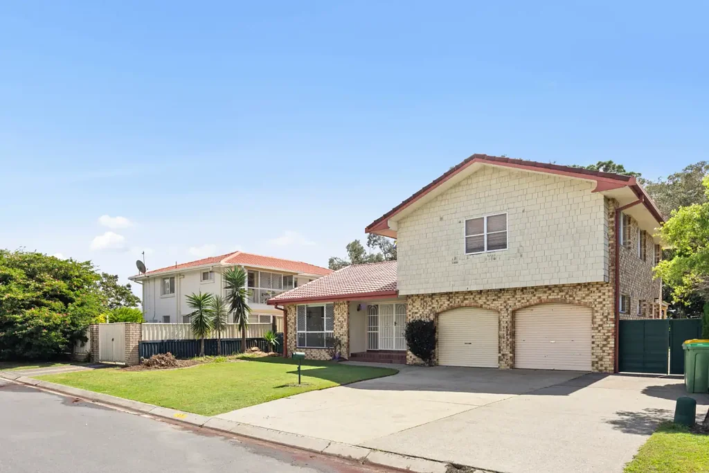 Family Living in a Prime Burleigh Waters Location