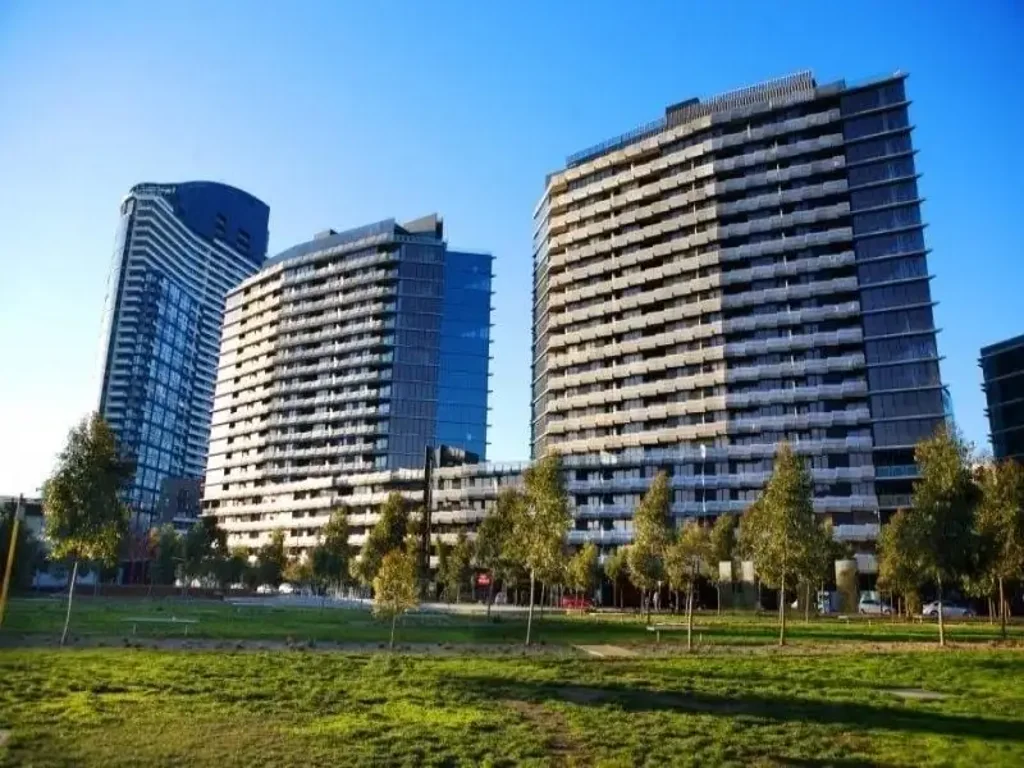 Spacious Fully furnished One Bedroom Apartment in Docklands