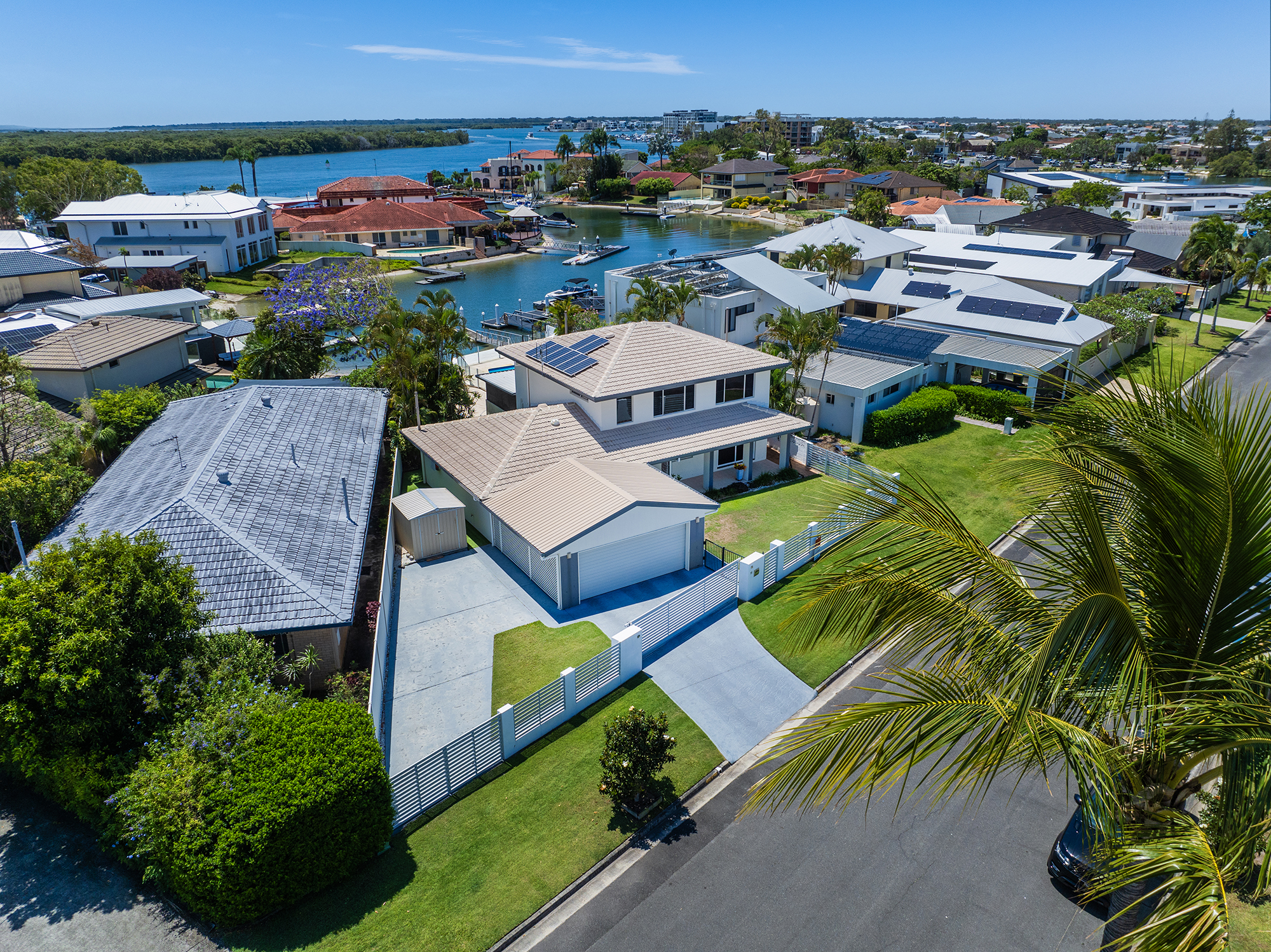 11 DOBELL AV, PARADISE POINT QLD 4216, 0 Kuwarto, 0 Banyo, House