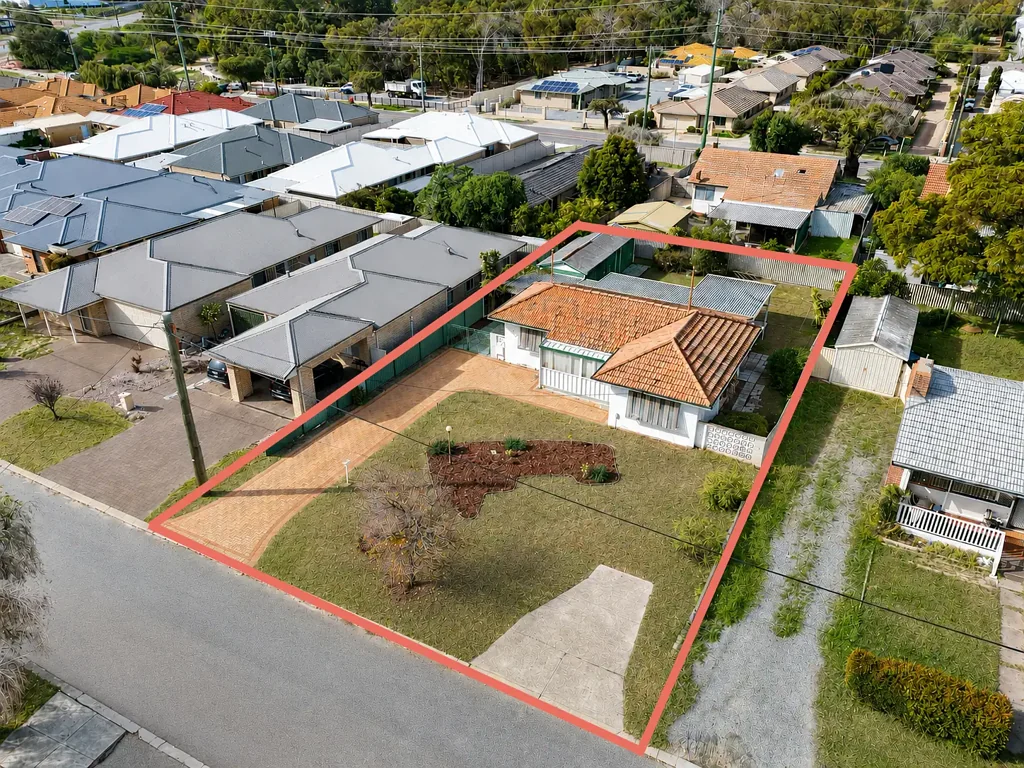 Queens Park 3غرفة نوم Outstanding Buying with Development Potential Just 9km From The Perth City