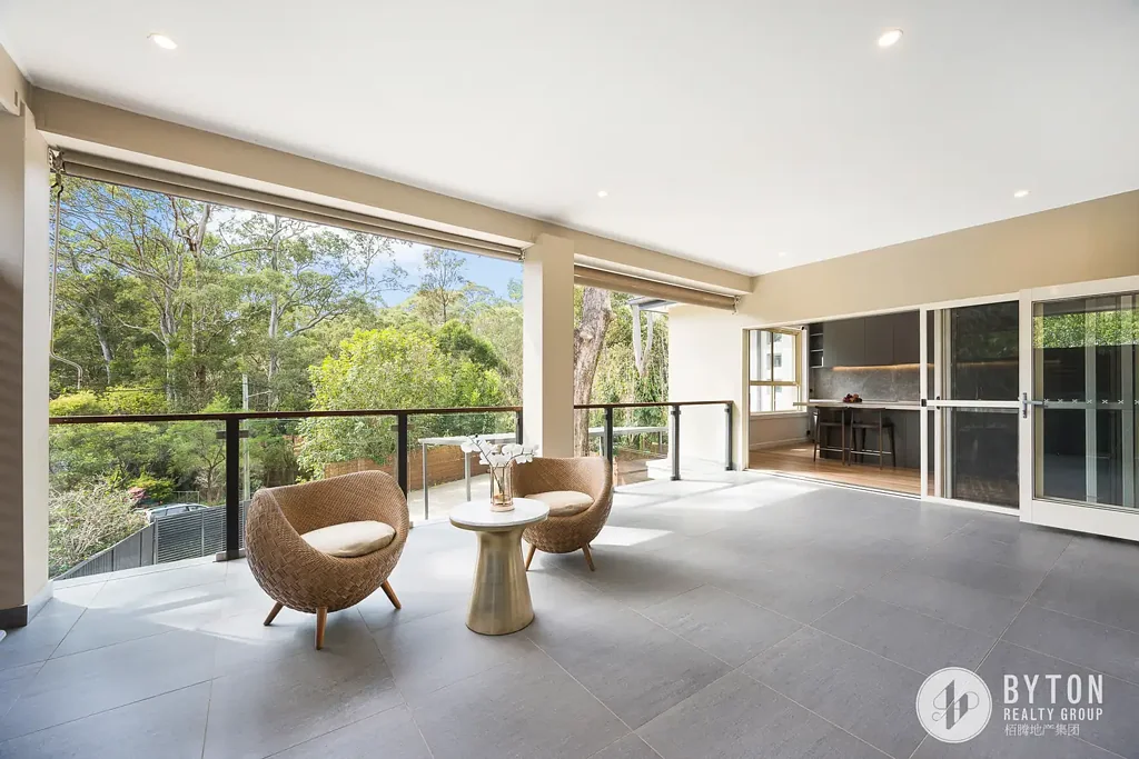 Chatswood 4कमरा Fully Renovated Family Residence with Generous Proportions and Versatile Spaces