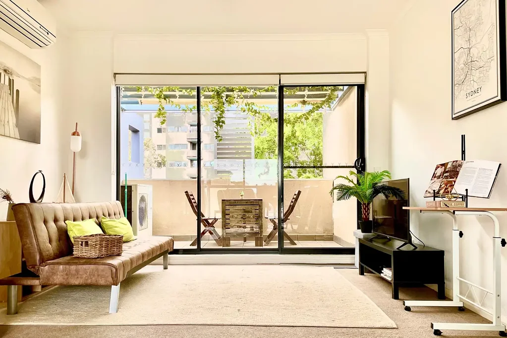 FULLY FURNISHED - A/C IN EVERY ROOM