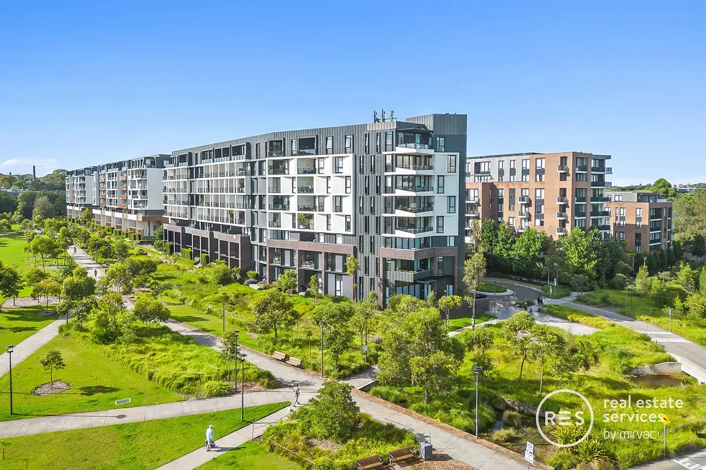 Partly Furnished, Modern 1 Bedroom Apartment in Harold Park, Glebe