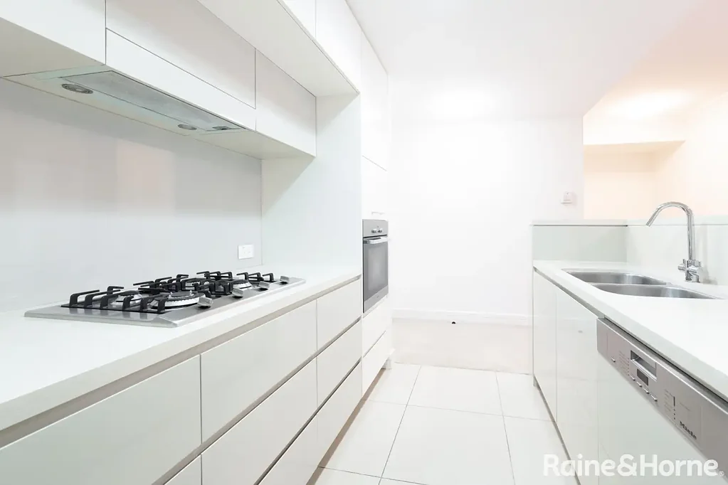 Breakfast Point 2 Bedroom A Stylish Retreat for the Modern Entertainer | Move in & Enjoy