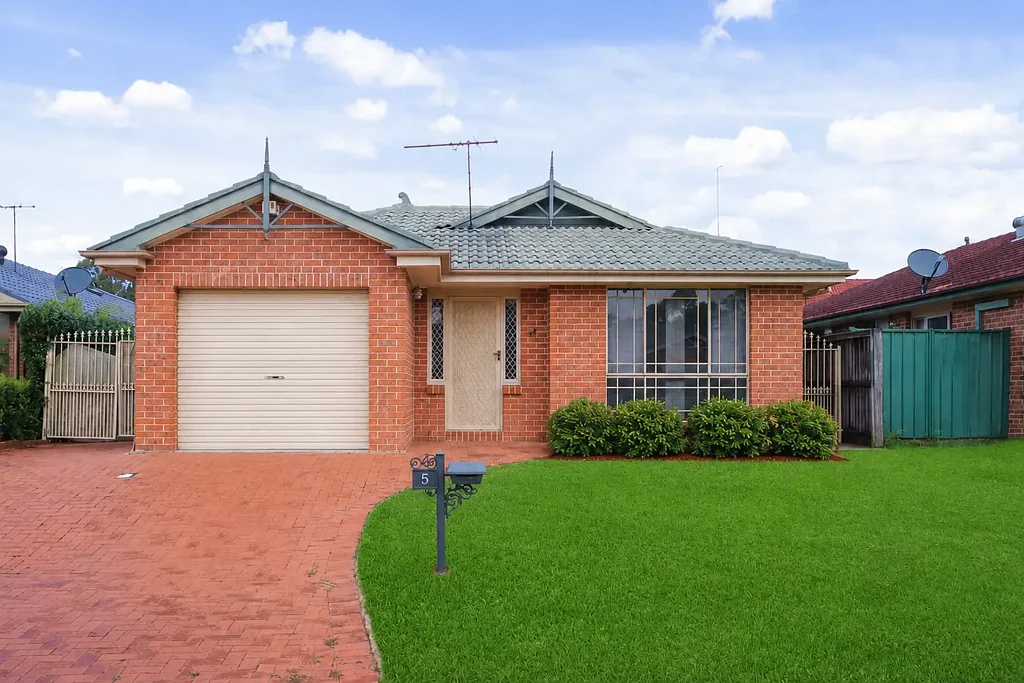 Well-Appointed Family Home in Peaceful Glendenning Pocket