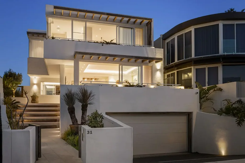 Dover Heights 5બેડરૂમ Coastal Masterpiece with Sweeping Ocean Views in Prestigious Dover Heights Cul-de-Sac