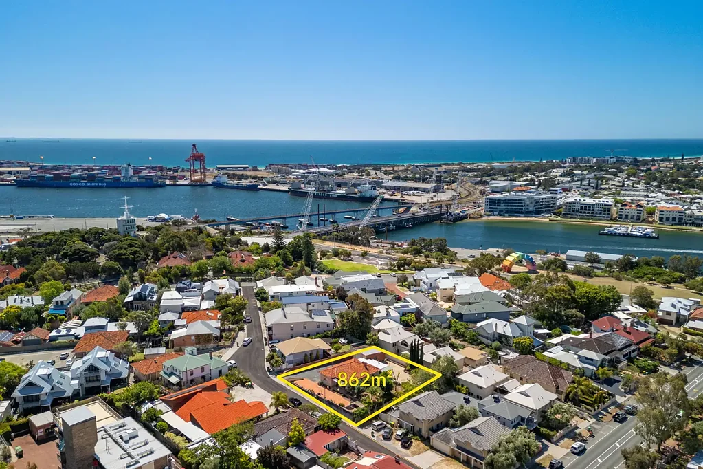 14 Dorothy Street, Fremantle, WA 6160