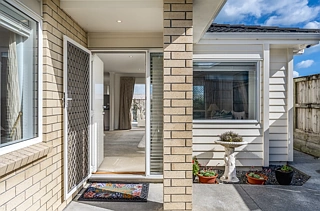 28 Drake Street, Howick, Manukau City