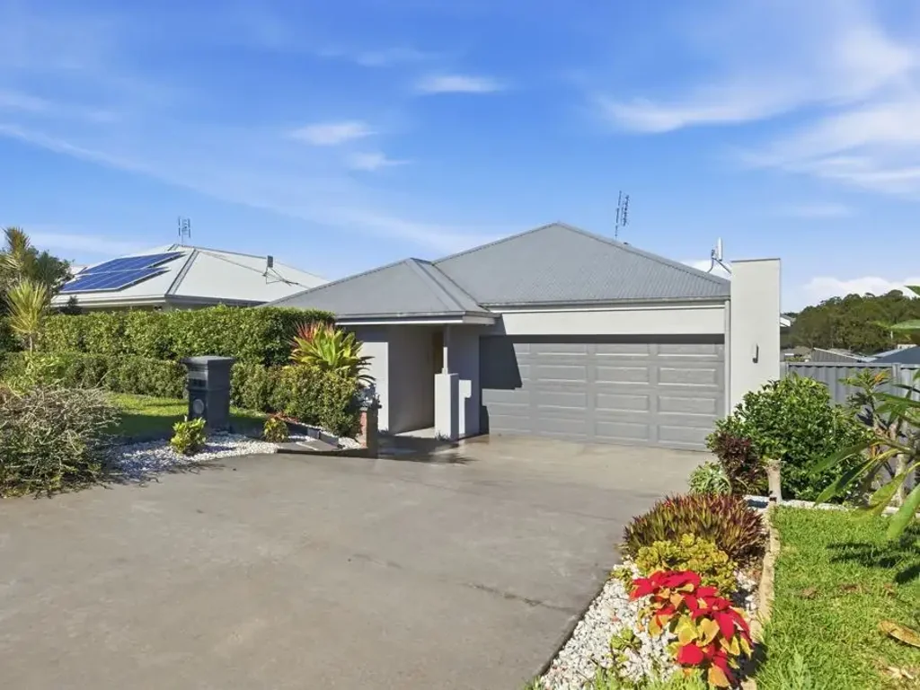Woolgoolga 3غرفة نوم Impressive Home in Chilled Beachside Location...