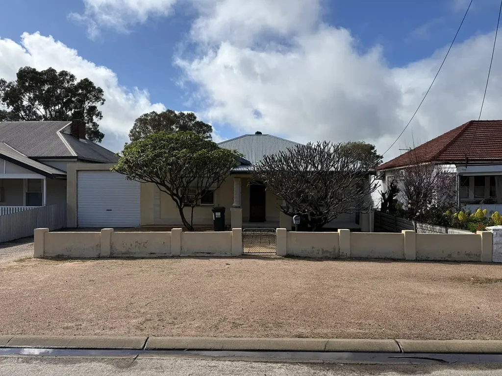 15 Three Chain Rd, Port Pirie, SA 5540