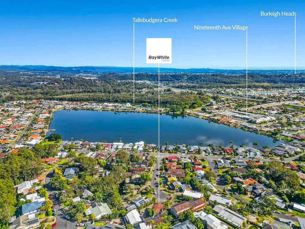 Elanora 3ਬੈੱਡਰੂਮ King of the Castle - Position, Potential…and Cooling Breezes! VIEW Saturday 9-9:45am