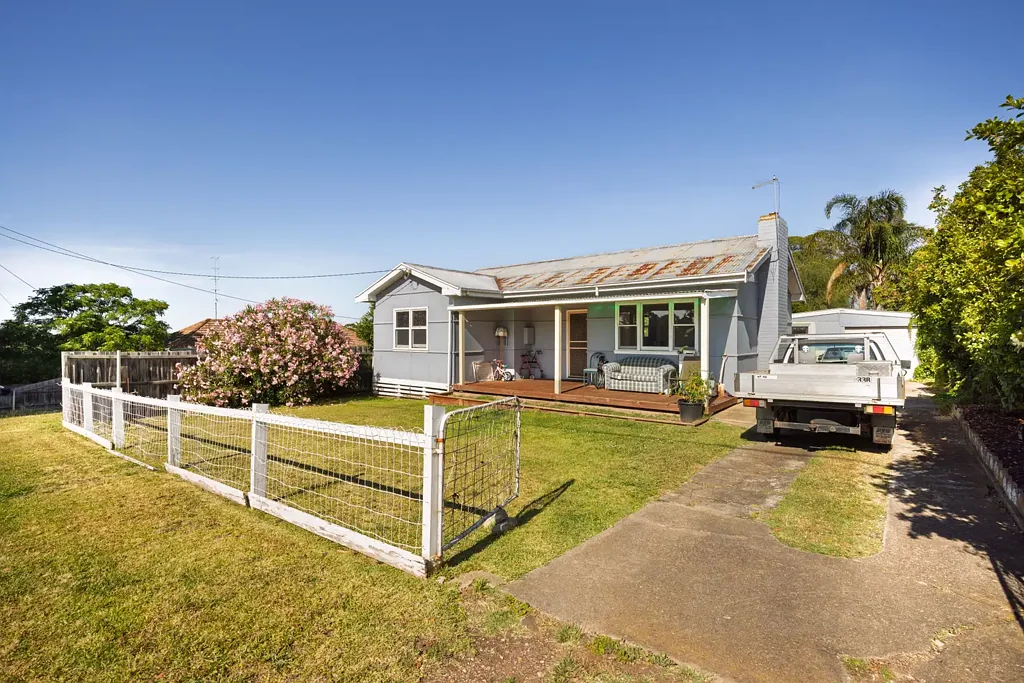 Maffra 2कमरा GREAT STARTER OR PROJECT HOUSE