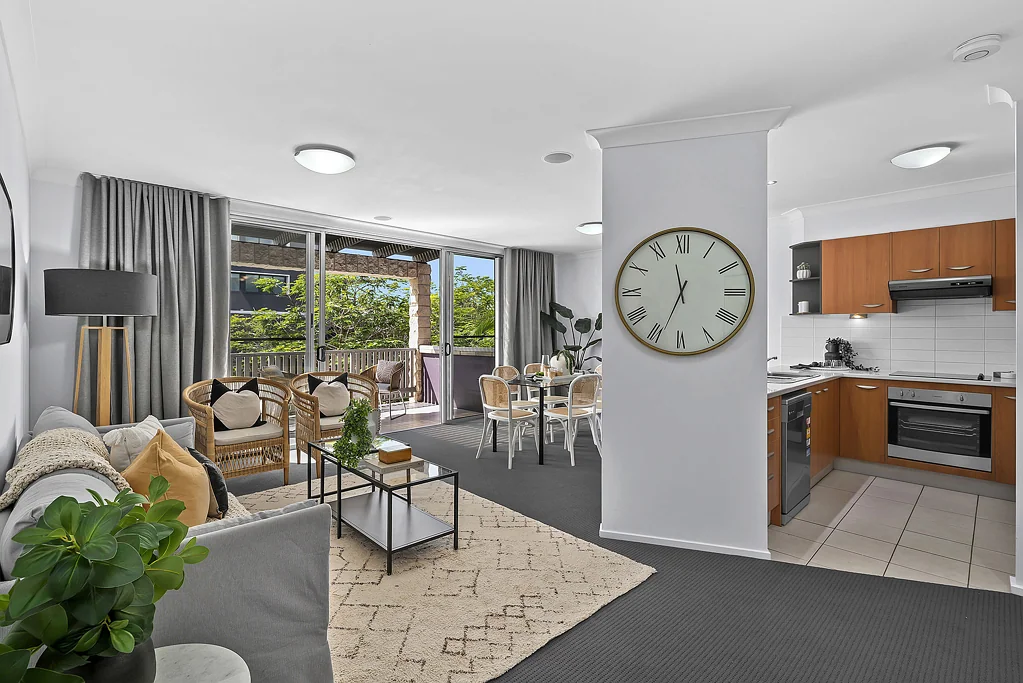 5/8 Wakefield Street, Coorparoo, QLD 4151